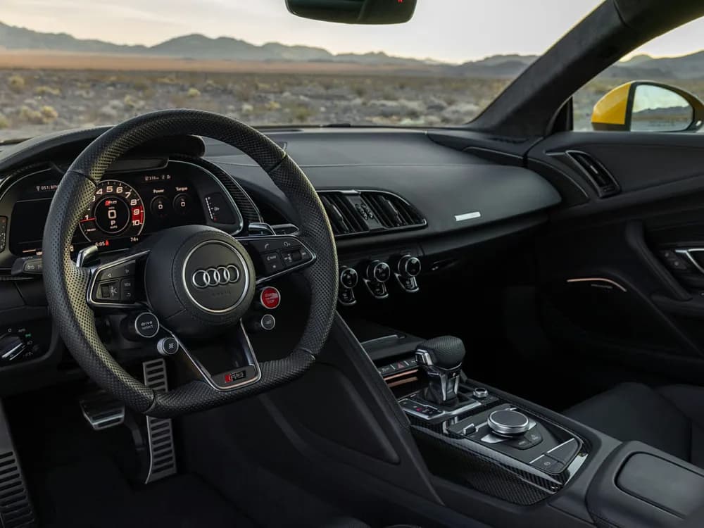 R8 Coupe