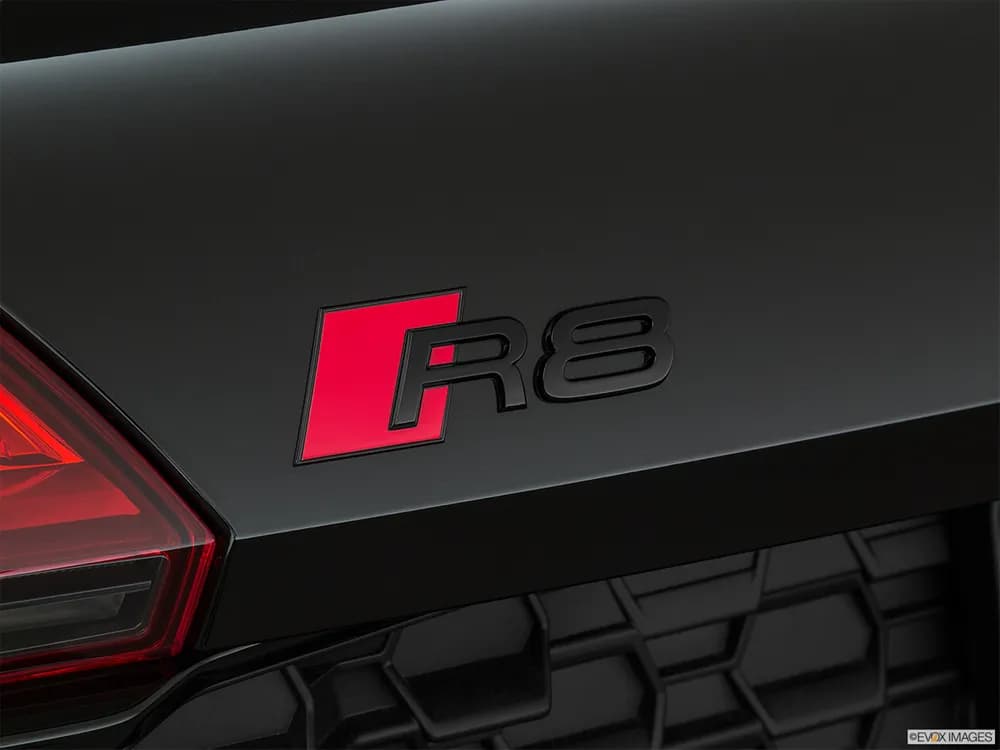 R8 Coupe