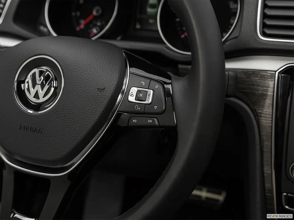 Volkswagen Passat 2018 2.5L SEL