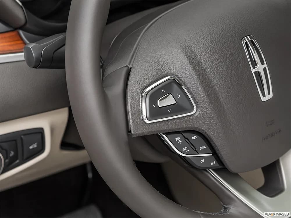 لينكون ام كاي سي 2019 2.0L Select