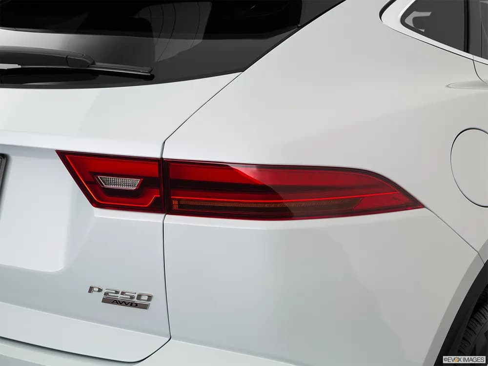 Jaguar E-Pace 2019 2.0T Standard (200 PS)