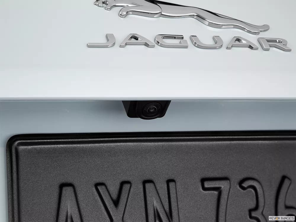 Jaguar E-Pace 2020 2.0T Standard (200 PS)