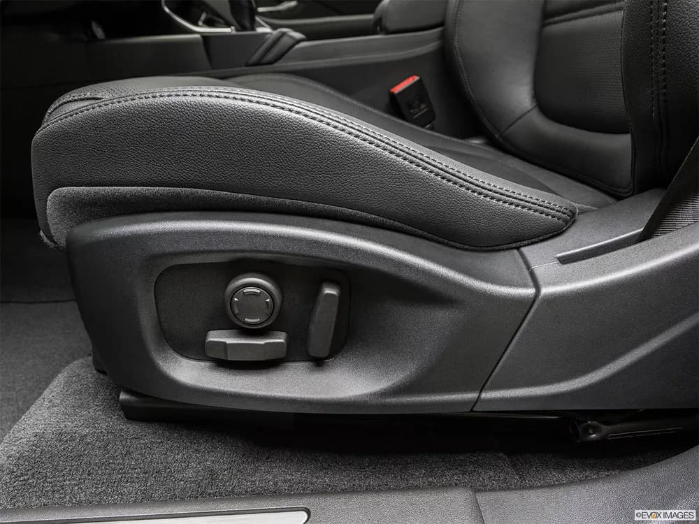 Jaguar E-Pace 2020 2.0T SE (200 PS)