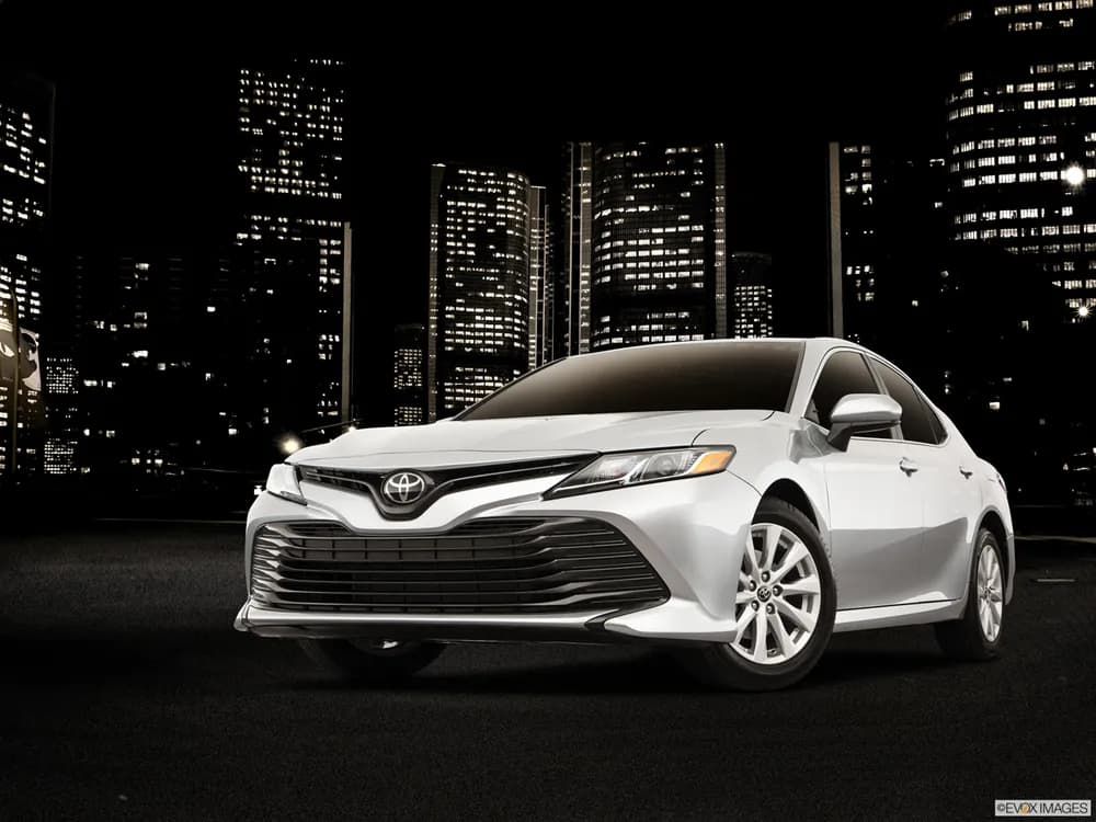 Toyota Camry 2020 2.5L LE (204 HP)