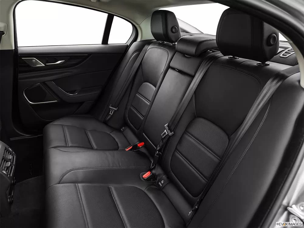 Jaguar XE 2020 2.0T R-Dynamic (250 PS)