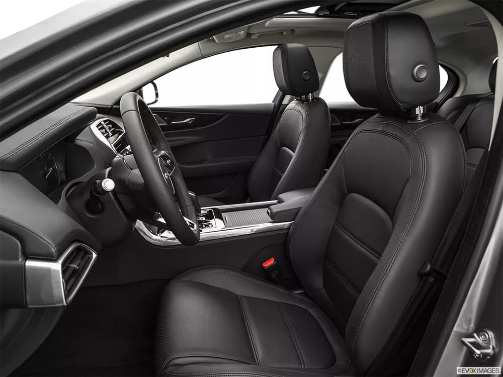 Jaguar XE 2020 2.0T R-Dynamic (250 PS)