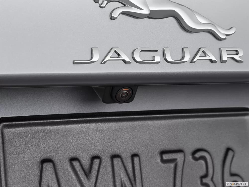Jaguar XE 2020 2.0T R-Dynamic (250 PS)
