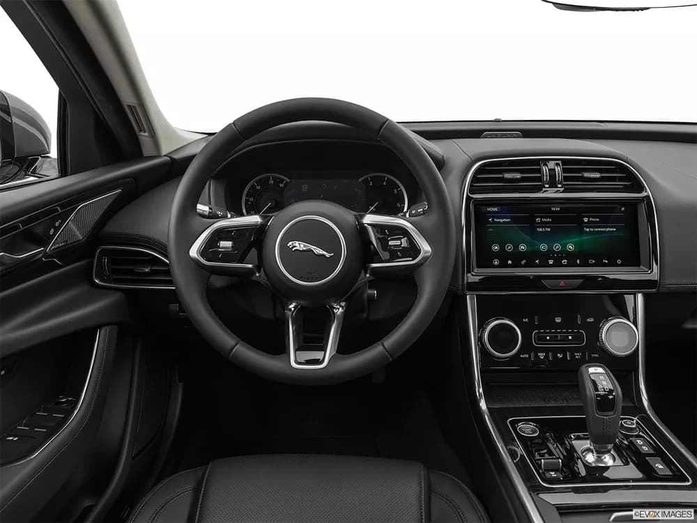 Jaguar XE 2020 2.0T R-Dynamic (250 PS)