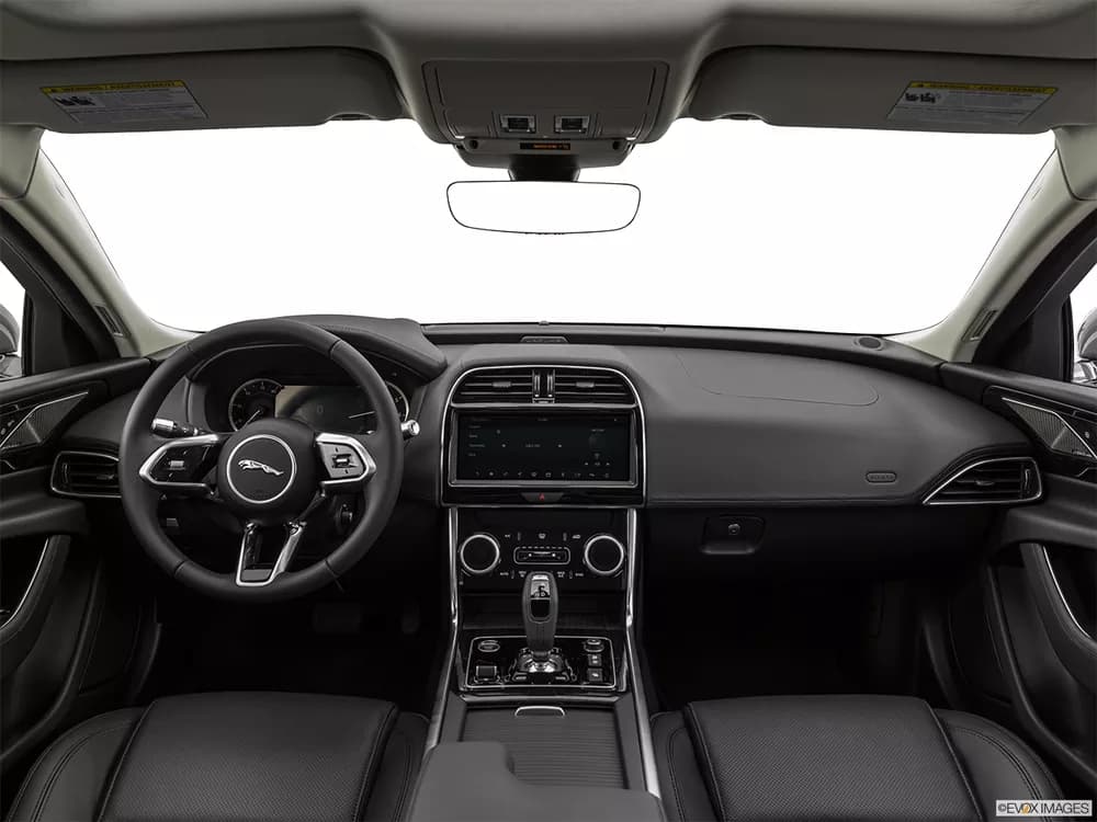 Jaguar XE 2020 2.0T R-Dynamic (250 PS)
