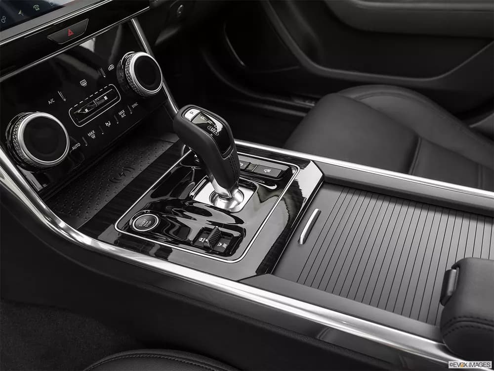 Jaguar XE 2020 2.0T R-Dynamic (250 PS)