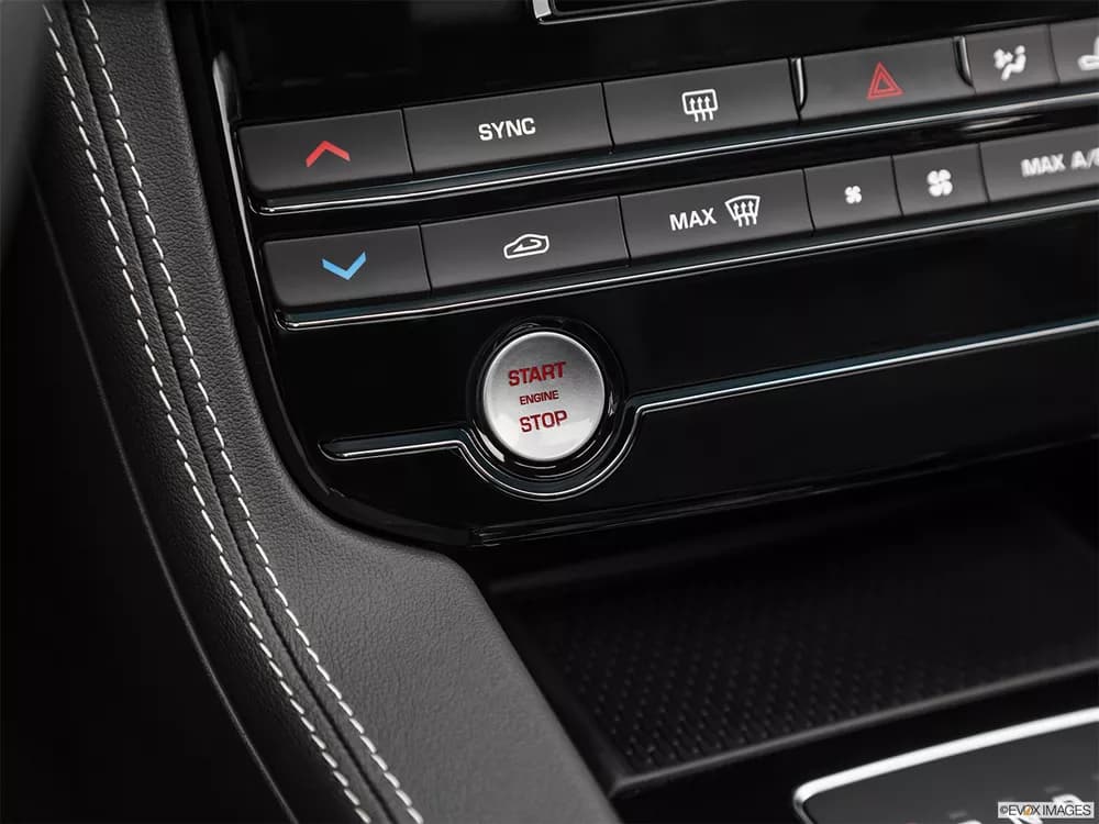 Jaguar F-Pace 2020 2.0T Pure (250 PS)