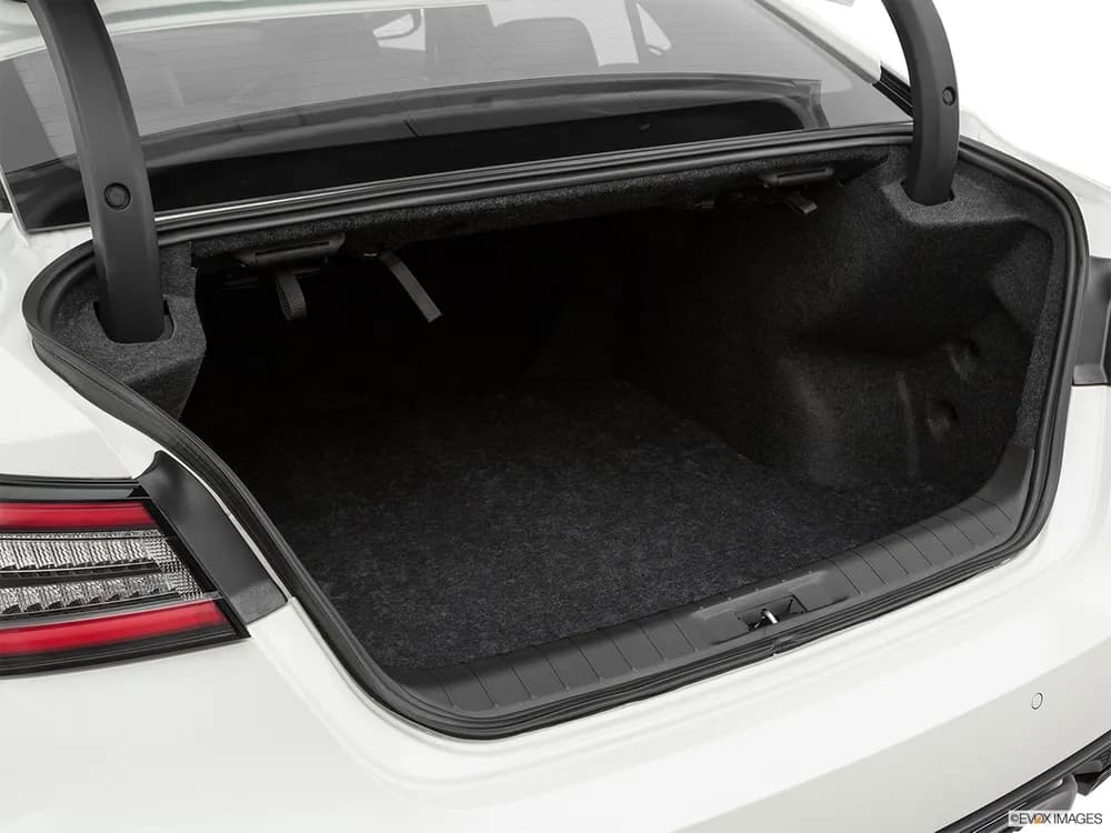 Nissan Maxima 2022 3.5L SR2