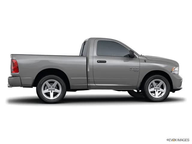 RAM 1500 Classic 2022 5.7L Express (Regular Cab)