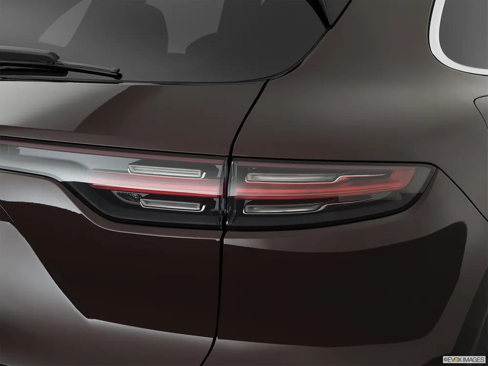 Porsche Cayenne 2022 E-Hybrid Platinum Edition