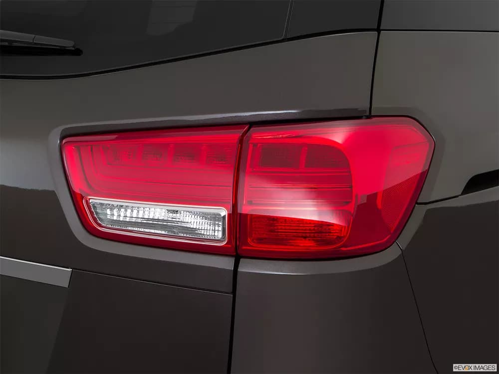 Kia Carnival 2018 3.3L Top