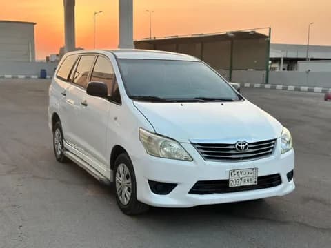 Used Toyota Innova 2012