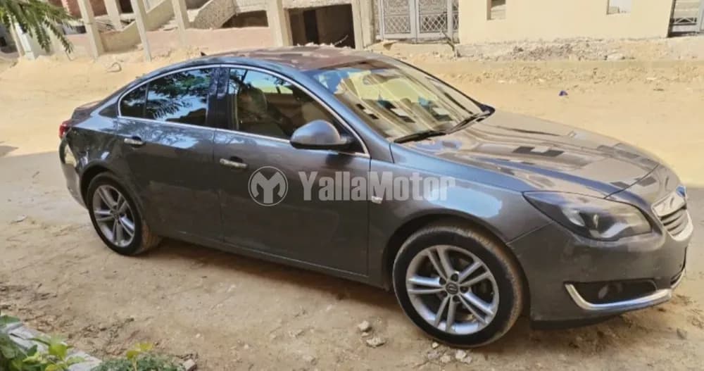 أوبل انسنجنيا 1.6L 2017 مستعملة