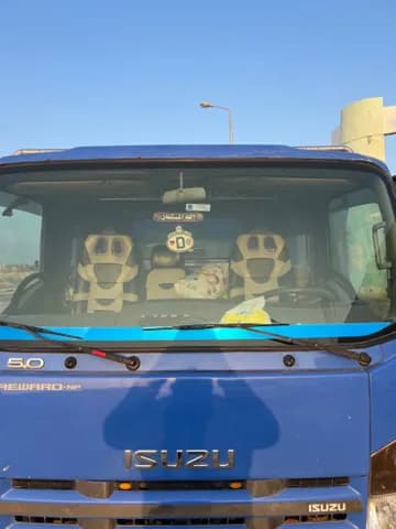 ايسوزو إن بي أر 2015 مستعملة ايسوزو إن بي أر 2015 مستعملة used_cars.forSale