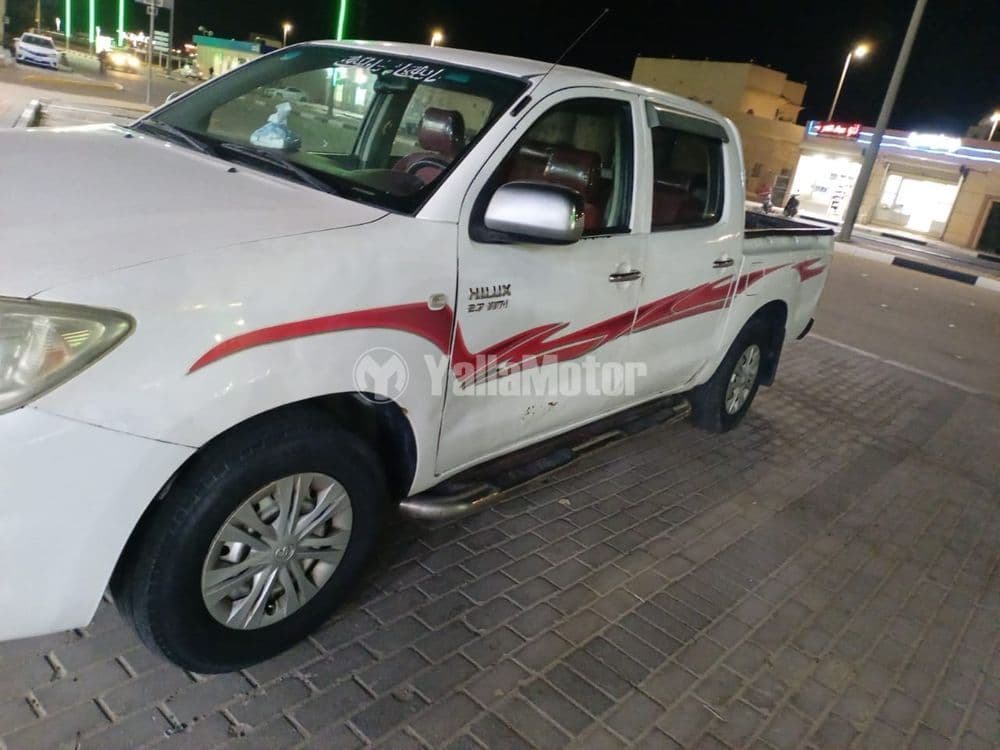 Used Toyota Hilux 2011