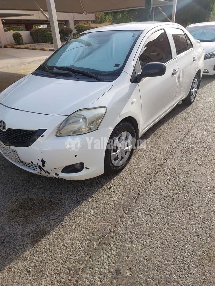Used Toyota Yaris 2011