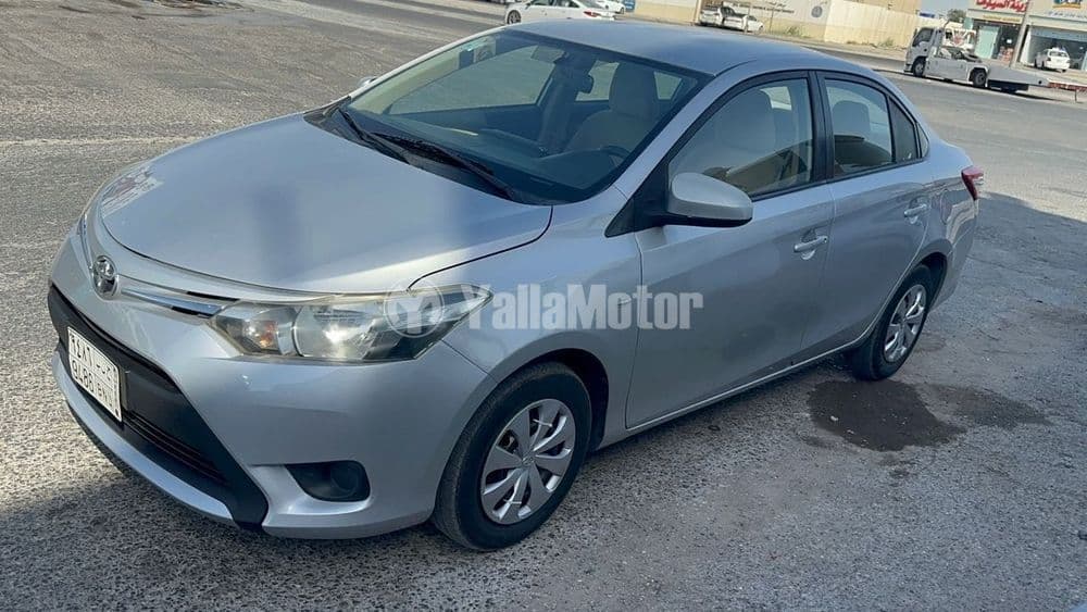 Used Toyota Yaris 2016