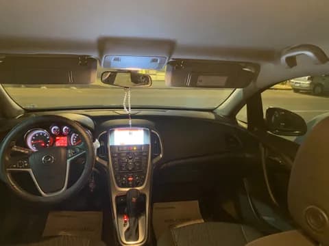 أوبل أسترا Turbo 2021 مستعملة أوبل أسترا Turbo 2021 مستعملة used_cars.forSale