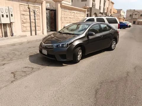Used Toyota Corolla 2015