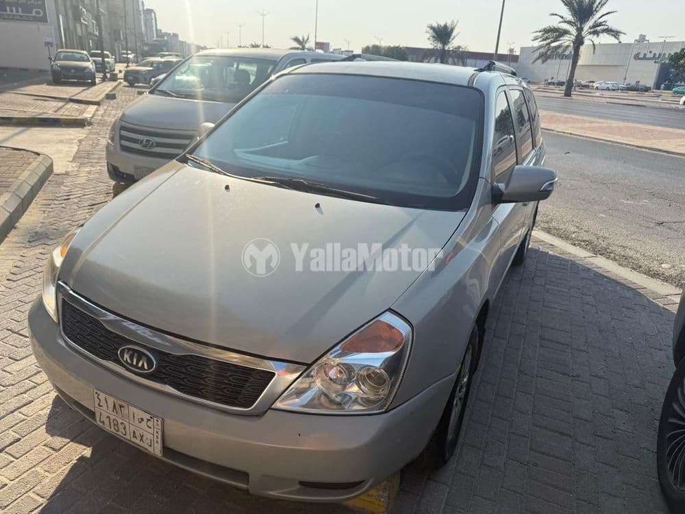 Used Kia Carnival 2015