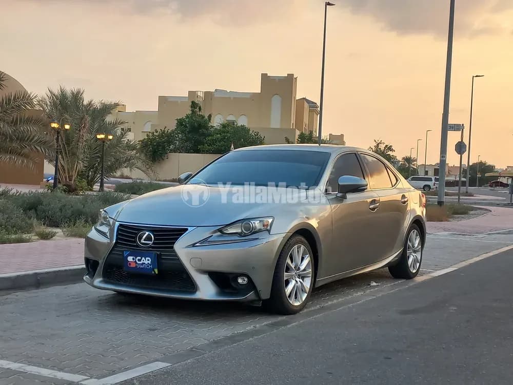 Used Lexus IS 2016