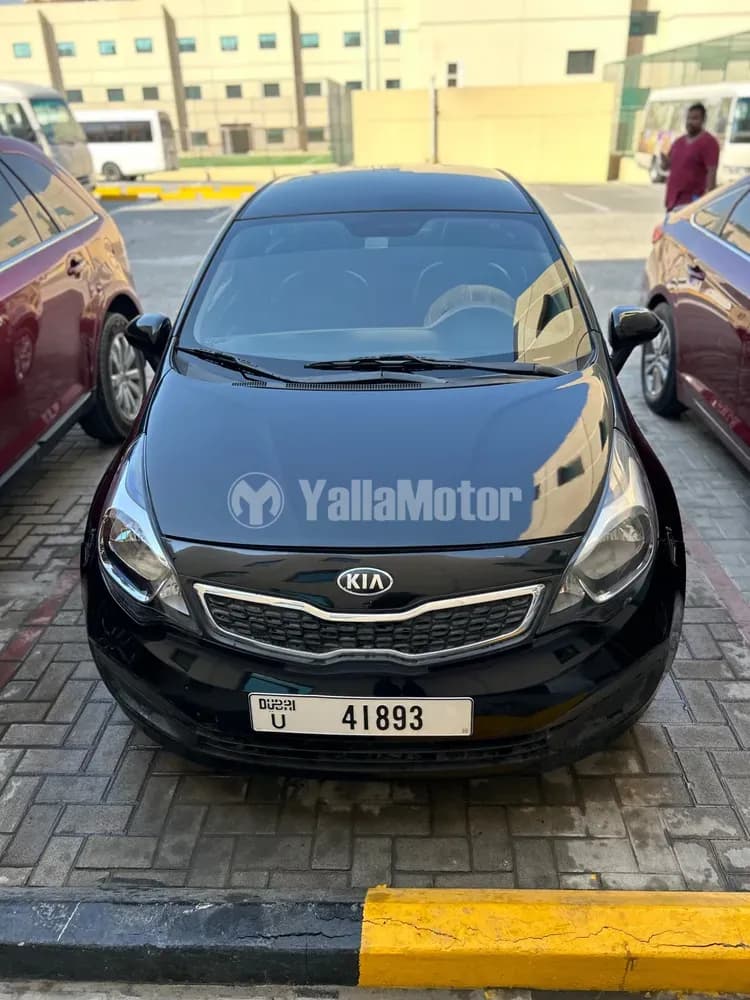 كيا ريو 4 Door Sedan 1.4L 2015 مستعملة