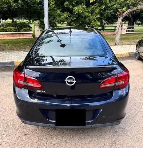 أوبل أسترا Cosmo 2018 مستعملة أوبل أسترا Cosmo 2018 مستعملة used_cars.forSale
