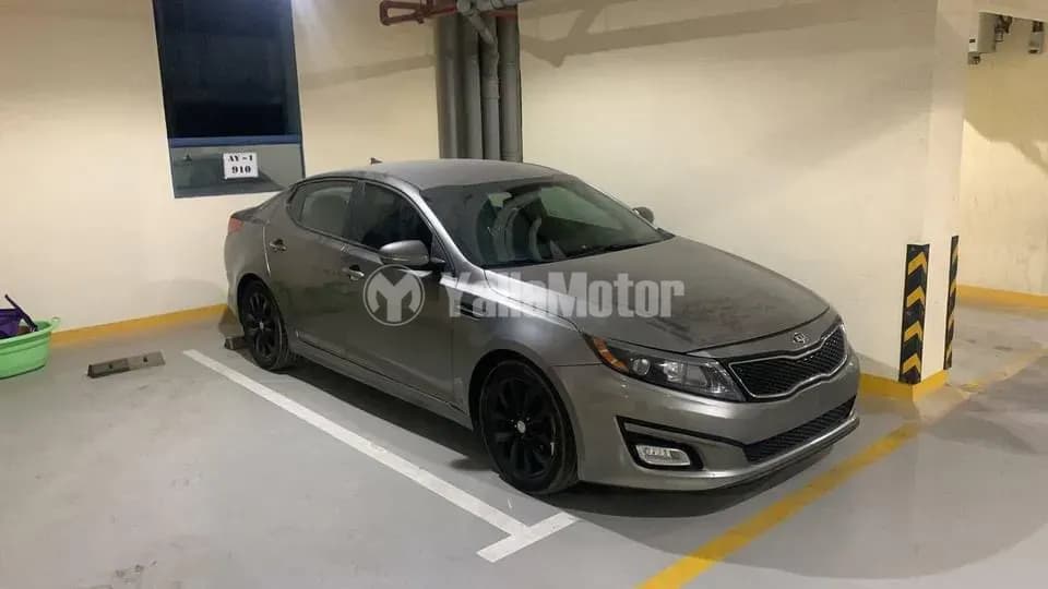 كيا أوبتيما 2.4L Base 2015 مستعملة