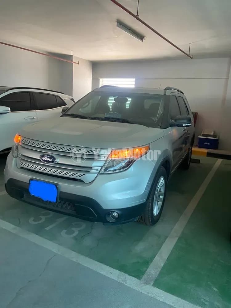 فورد اكسبلورر 3.5L V6 XLT 2014 مستعملة