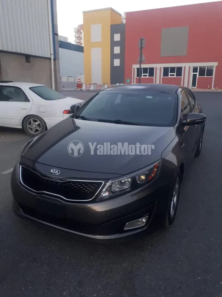 كيا أوبتيما 2.4L Base 2015 مستعملة