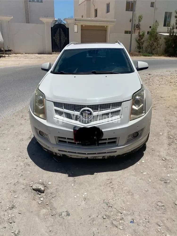 كاديلاك أس آر اكس 3.6L 5 Seater 2012 مستعملة