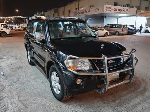 ميتسوبيشي باجيرو 3.8L 5 Door Mid 2007 مستعملة ميتسوبيشي باجيرو 3.8L 5 Door Mid 2007 مستعملة للبيع
