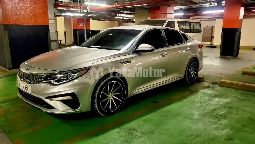 كيا أوبتيما 2.0L Mid 2020 مستعملة