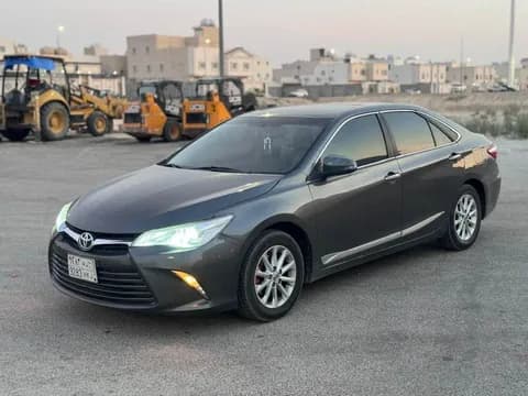 Used Toyota Camry 2016