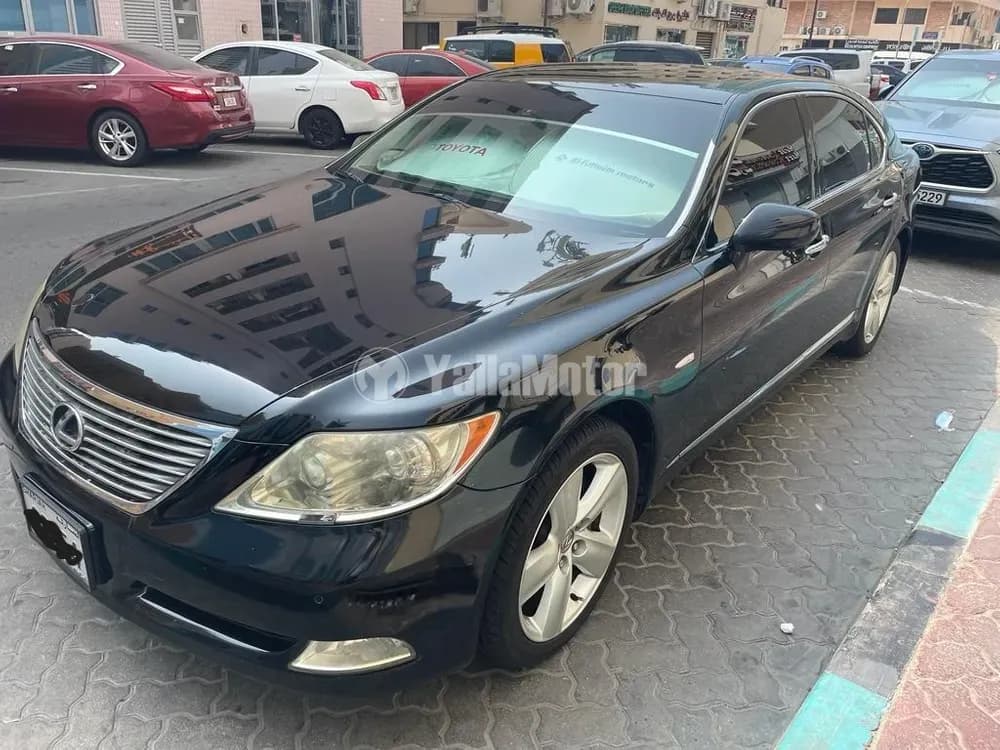 مستعملة لكزس أل أس 460 ل 4 door 4.6L LWB 2007