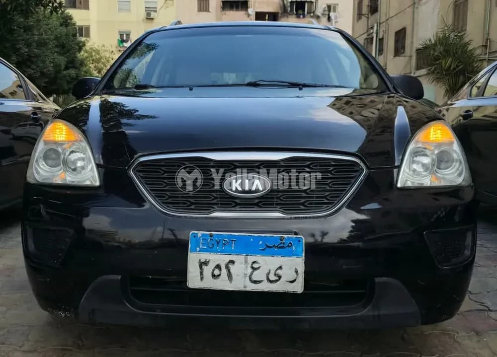 Used Kia Carens 2011