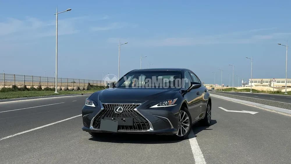 لكزس إي إس 300 Hybrid 2023 مستعملة