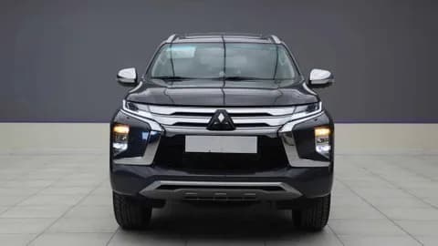 New Mitsubishi Montero Sport 2023 للبيع New Mitsubishi Montero Sport 2023 للبيع used_cars.forSale