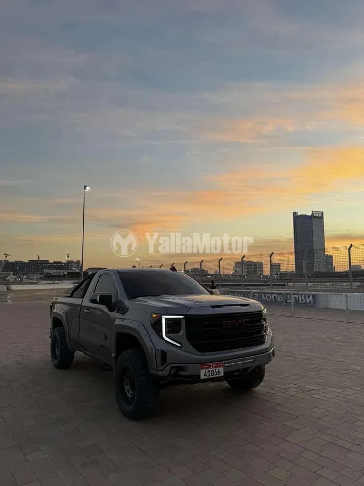 جي إم سي سييرا 5.3L V8 AT4 Regular Cab AWD 2023 مستعملة