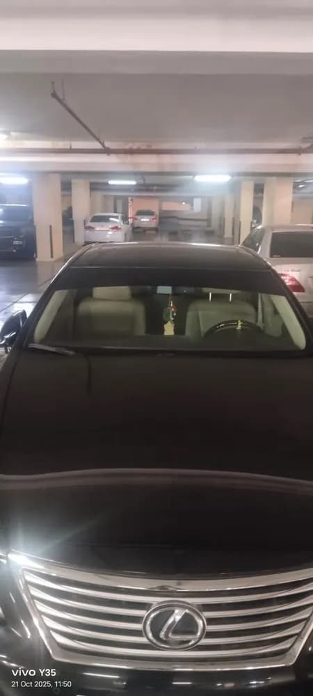 مستعملة لكزس أل أس 460 4 door 4.6L SWB 2012