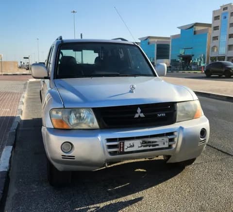 ميتسوبيشي باجيرو 3.5L GLX 5 Door Base 2003 مستعملة ميتسوبيشي باجيرو 3.5L GLX 5 Door Base 2003 مستعملة للبيع