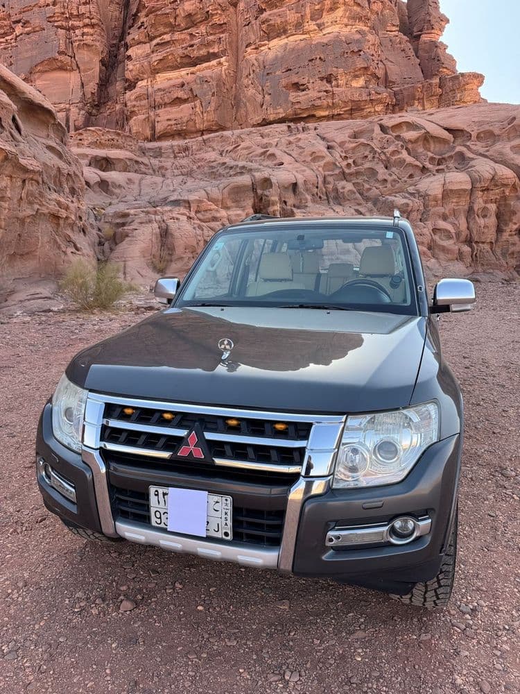 Used Mitsubishi 4th Generation Pajero 3.8L 2016