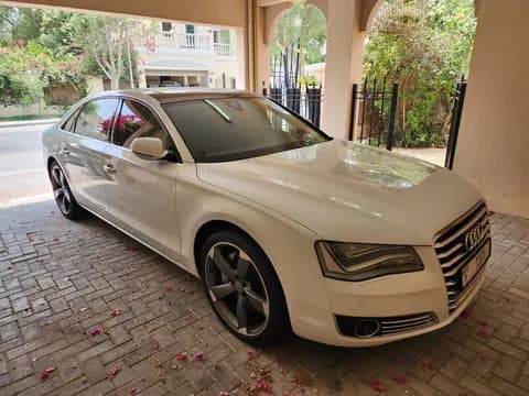 أودي أي8 أل 4.0L 420 HP 2014 مستعملة أودي أي8 أل 4.0L 420 HP 2014 مستعملة للبيع