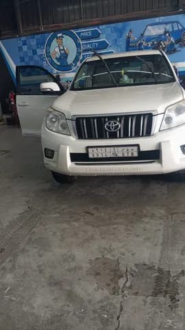 Used Toyota Land Cruiser Prado 2012