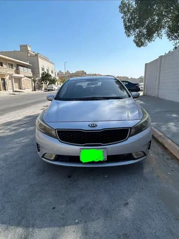 Used Kia Cerato 2.0L Sedan 2017 Used Kia Cerato 2.0L Sedan 2017 used_cars.forSale