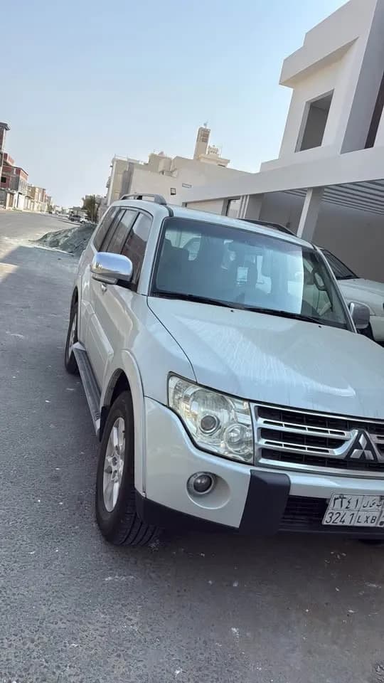 Used Mitsubishi Pajero 2016 Used Mitsubishi Pajero 2016 used_cars.forSale